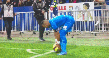 埃姆雷·詹：伤病期间确实很煎熬，希望尽快找回比赛感觉（埃姆雷·詹：伤停期很难熬，盼尽快找回比赛状态）