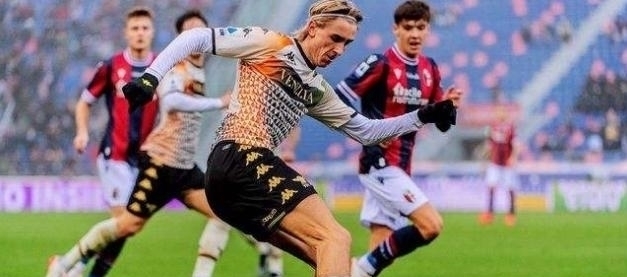 记者：多特仍在推进桑乔的转会，相关谈判正在进行中